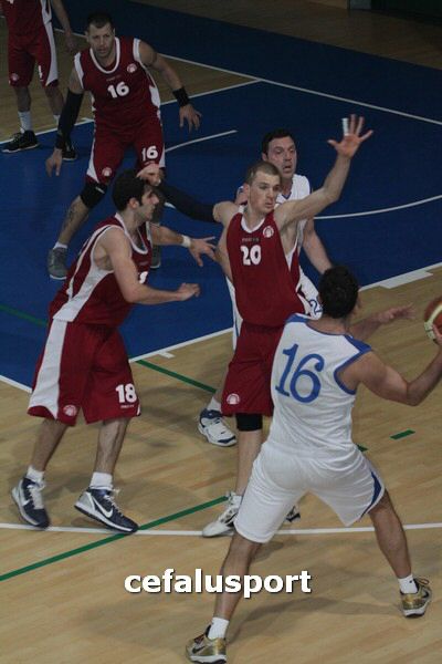 120304 sport 436_tn.jpg